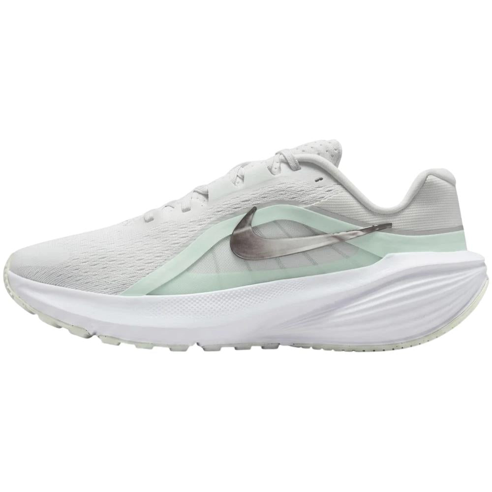 Nike Downshifter 14 Gris/Verde Menta femenino, calzado Nike para mujer disponible en Elias Store.