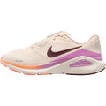 Nike Structure 26 Crema/Fucsia femenino, calzado Nike para mujer disponible en Elias Store.