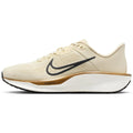 Nike WMNS Quest 6 Beige/Negro femenino, calzado Nike para mujer disponible en Elias Store.
